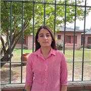 Técnica ofrece apoyo escolar para estudiantes secundarios